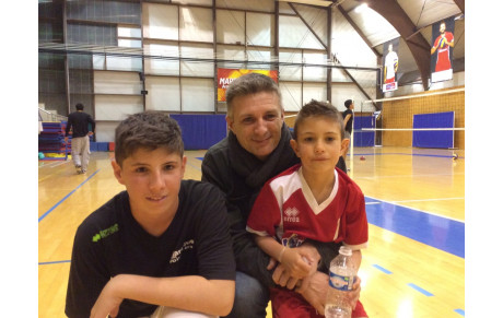 Aperçus au tournoi de Noël : Hervé et la relève