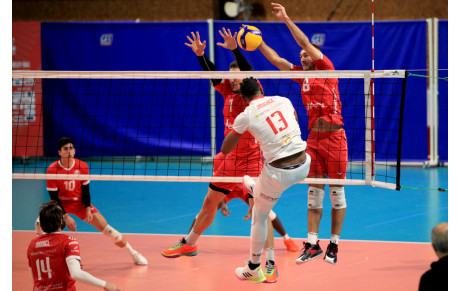 MVB 3/2 Cannes: Les trois premiers du championnat sont tombés à Julien Olive 